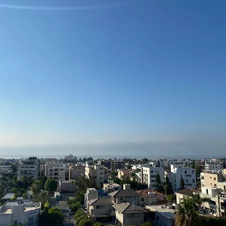 Gorgeous 1 Bedroom Close To Town Centre לימסול