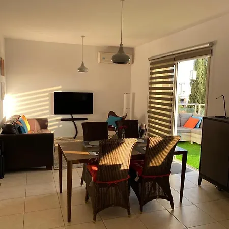 Gorgeous 1 Bedroom Close To Town Centre * לימסול